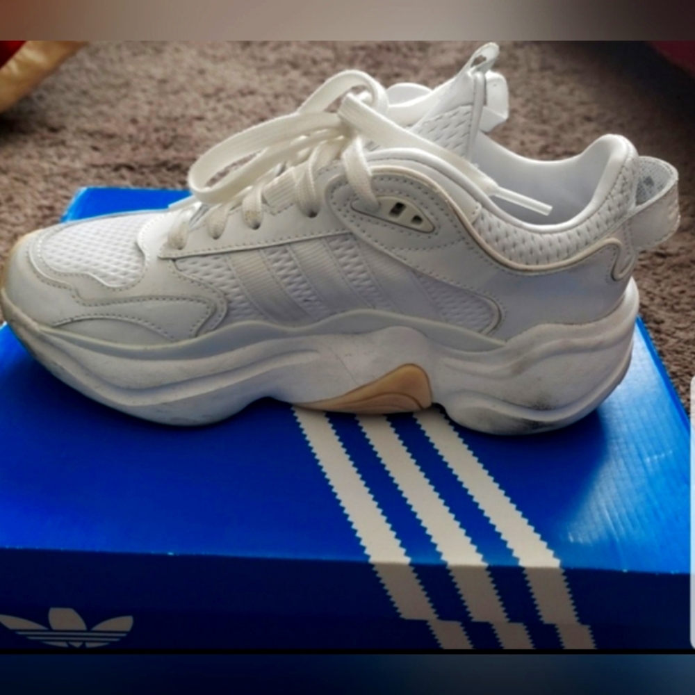 Adidas Magmur